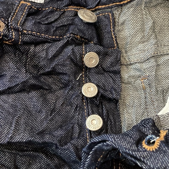 Zara Mid-Waist Wrinkle Effect Jeans - Picture 6 of 12